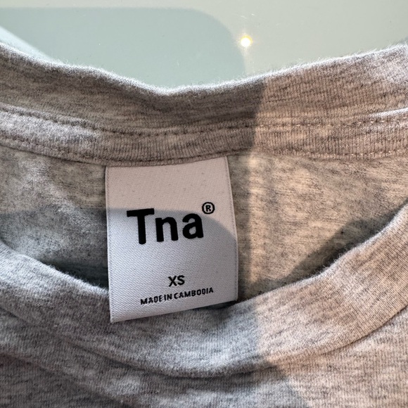TNA Heather Gray Tee XS - Picture 2 of 2